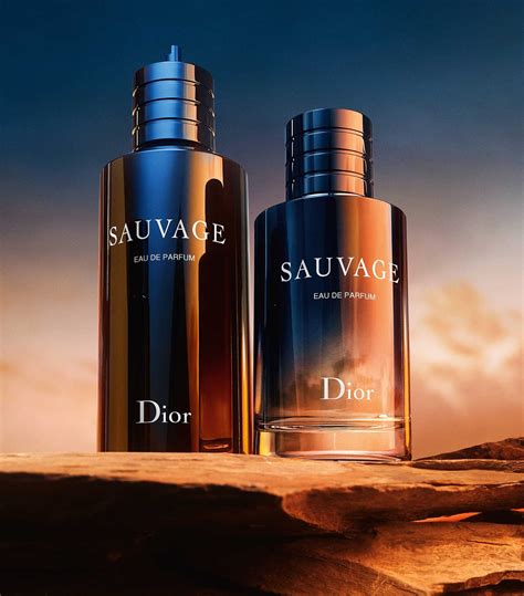 DIOR SAUVAGE Eau de Parfum refillable .